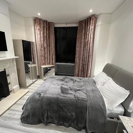 Urbanness Stays - Rooms With Stylish Comfort In The Heart Of London Borough of Croydon Exteriör bild